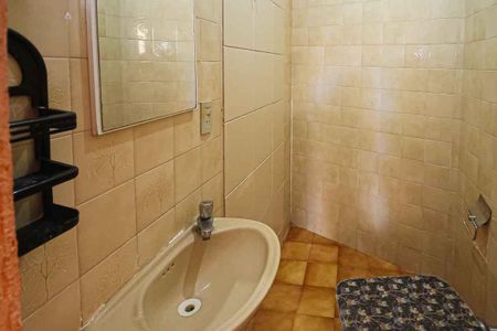 Casa para alugar com 120m², 3 quartos e 2 vagas Casa para alugar com 120m², 3 quartos e 2 vagasBanheiro da Edicula 02