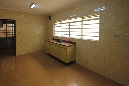 Casa para alugar com 120m², 3 quartos e 2 vagas Casa para alugar com 120m², 3 quartos e 2 vagasCozinha