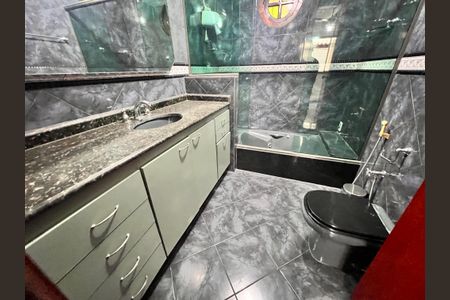 Casa à venda com 322m², 3 quartos e 1 vagaBanheiro 3