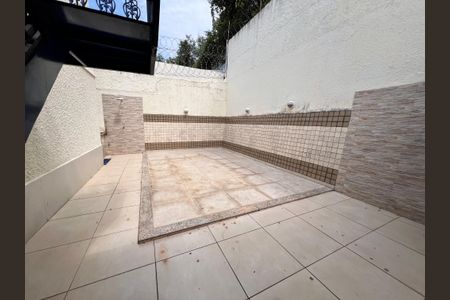 Casa à venda com 322m², 3 quartos e 1 vagaÁrea comum