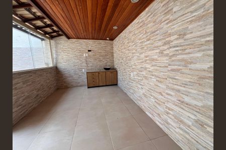 Casa à venda com 322m², 3 quartos e 1 vagaÁrea comum