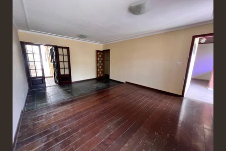 Casa à venda com 322m², 3 quartos e 1 vagaSala