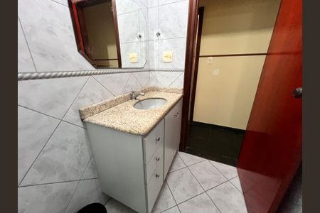 Casa à venda com 322m², 3 quartos e 1 vagaBanheiro 2