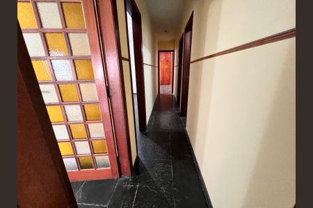 Casa à venda com 322m², 3 quartos e 1 vagaCorredor