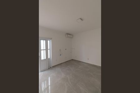 Casa à venda com 140m², 4 quartos e 3 vagas Casa à venda com 140m², 4 quartos e 3 vagasQuarto 3 Suite