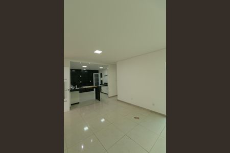 Casa à venda com 140m², 4 quartos e 3 vagas Casa à venda com 140m², 4 quartos e 3 vagasSala