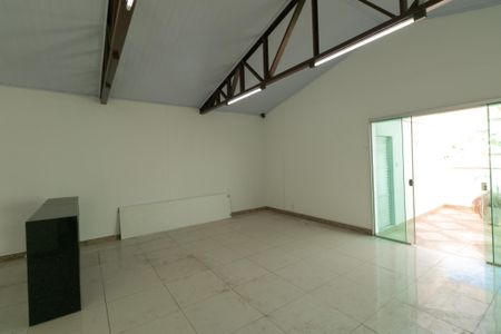 Casa à venda com 140m², 4 quartos e 3 vagas Casa à venda com 140m², 4 quartos e 3 vagasVaranda gourmet