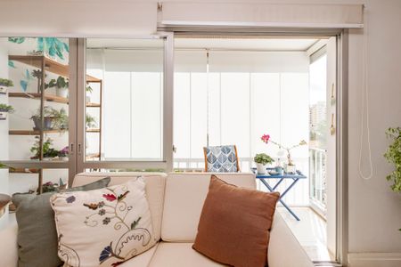 Apartamento à venda com 115m², 3 quartos e 2 vagas Apartamento à venda com 115m², 3 quartos e 2 vagasSala