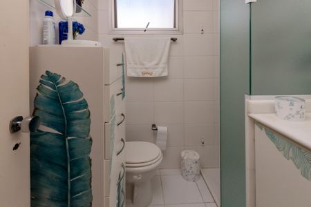 Apartamento à venda com 115m², 3 quartos e 2 vagas Apartamento à venda com 115m², 3 quartos e 2 vagasBanheiro da Suíte