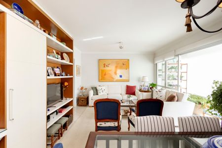 Apartamento à venda com 115m², 3 quartos e 2 vagas Apartamento à venda com 115m², 3 quartos e 2 vagasSala