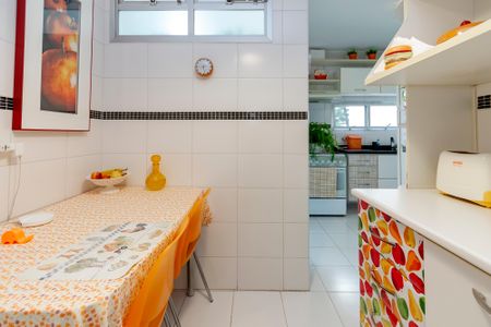 Apartamento à venda com 115m², 3 quartos e 2 vagas Apartamento à venda com 115m², 3 quartos e 2 vagasCopa