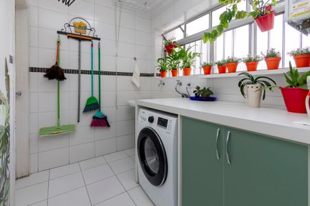 Apartamento à venda com 115m², 3 quartos e 2 vagas Apartamento à venda com 115m², 3 quartos e 2 vagasÁrea de Serviço