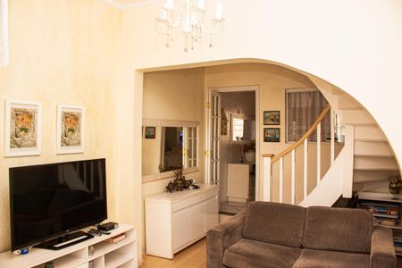 Casa à venda com 106m², 2 quartos e sem vaga Casa à venda com 106m², 2 quartos e sem vagaSala