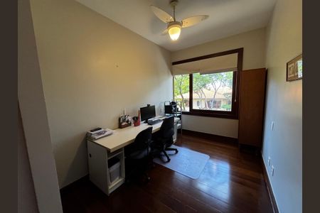 Casa à venda com 400m², 8 quartos e 5 vagasQuarto 3