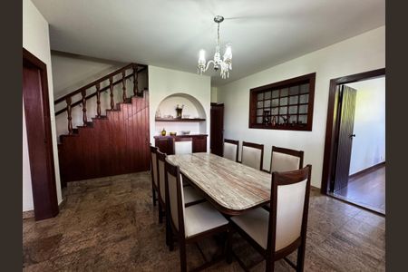 Casa à venda com 400m², 8 quartos e 5 vagasSala de Jantar