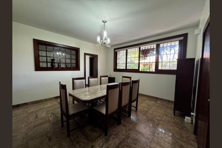 Casa à venda com 400m², 8 quartos e 5 vagasSala de Jantar
