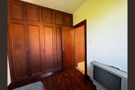 Casa à venda com 400m², 8 quartos e 5 vagasQuarto 4