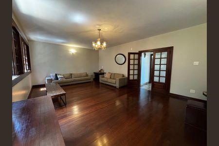 Casa à venda com 400m², 8 quartos e 5 vagasSala 