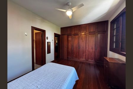 Casa à venda com 400m², 8 quartos e 5 vagasSuíte 2