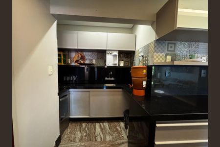 Casa à venda com 400m², 8 quartos e 5 vagasCozinha 