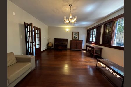 Casa à venda com 400m², 8 quartos e 5 vagasSala 