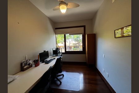 Casa à venda com 400m², 8 quartos e 5 vagasQuarto 3