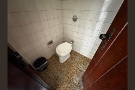 Casa à venda com 400m², 8 quartos e 5 vagasBanheiro 3