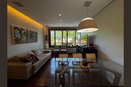 Casa à venda com 400m², 8 quartos e 5 vagasSala 