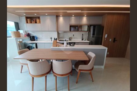 Apartamento à venda com 67m², 2 quartos e 1 vaga