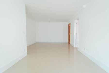 Apartamento à venda com 215m², 3 quartos e 2 vagas