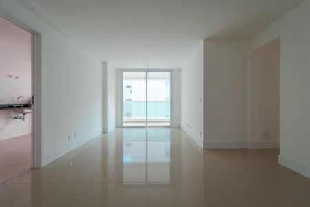 Apartamento à venda com 215m², 3 quartos e 2 vagas