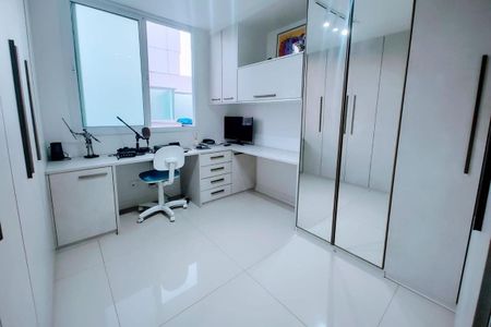 Apartamento à venda com 215m², 3 quartos e 2 vagas