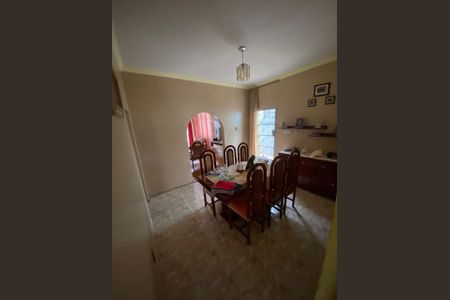 Casa à venda com 400m², 2 quartos e 2 vagas