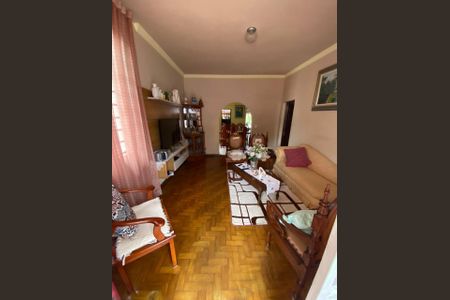 Casa à venda com 400m², 2 quartos e 2 vagas