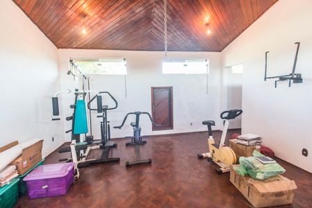 Casa de condomínio para alugar com 480m², 4 quartos e 6 vagasAcademia