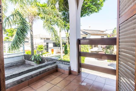 Casa de condomínio para alugar com 480m², 4 quartos e 6 vagasVaranda