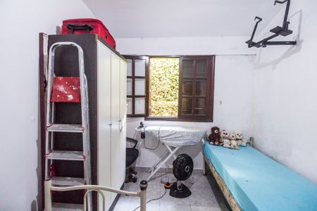 Casa de condomínio para alugar com 480m², 4 quartos e 6 vagasQuarto de Serviço