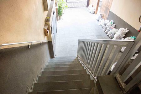 Apartamento para alugar com 82m², 2 quartos e 1 vagaEscada