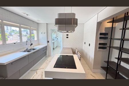 Apartamento à venda com 165m², 3 quartos e 4 vagasCozinha