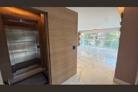 Apartamento à venda com 165m², 3 quartos e 4 vagasSala 