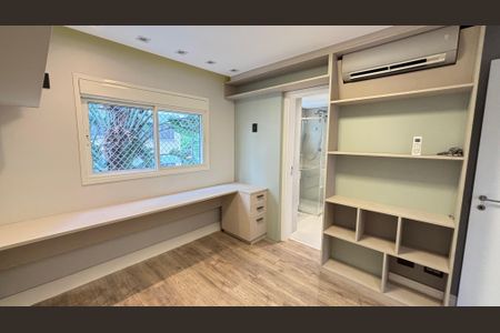 Apartamento à venda com 165m², 3 quartos e 4 vagasSuíte 2