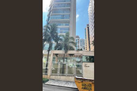 Apartamento à venda com 165m², 3 quartos e 4 vagasFachada