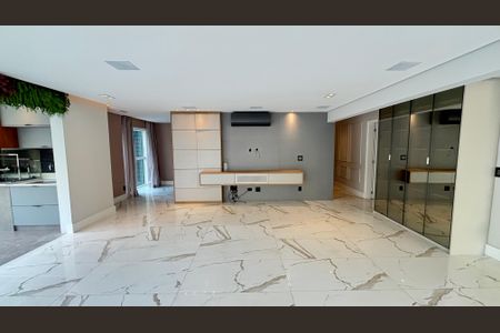 Apartamento à venda com 165m², 3 quartos e 4 vagasSala 