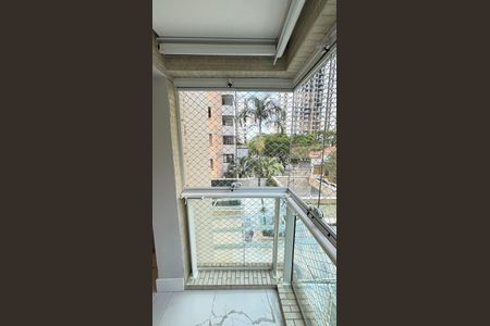 Apartamento à venda com 165m², 3 quartos e 4 vagasSala - Lareira Varanda