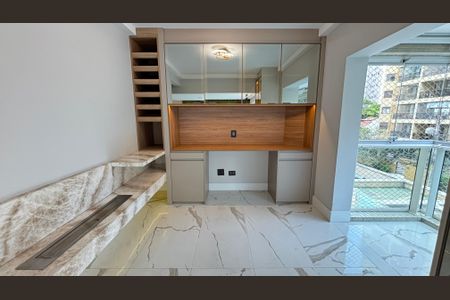Apartamento à venda com 165m², 3 quartos e 4 vagasSala - Lareira