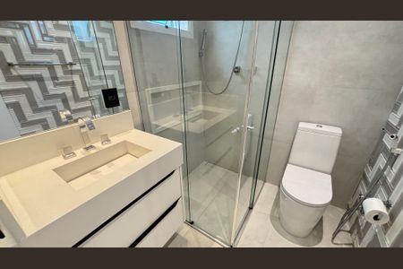 Apartamento à venda com 165m², 3 quartos e 4 vagasBanheiro da Suíte 2