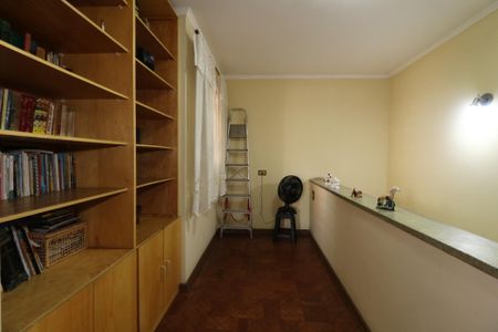 Casa à venda com 384m², 4 quartos e 2 vagasBiblioteca