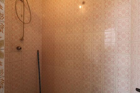 Casa à venda com 384m², 4 quartos e 2 vagasBanheiro 1 - Box