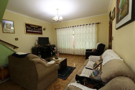 Casa à venda com 384m², 4 quartos e 2 vagasSala