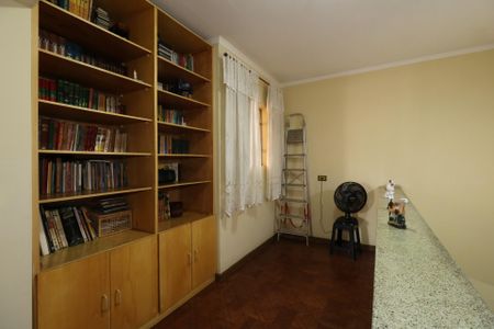 Casa à venda com 384m², 4 quartos e 2 vagasBiblioteca